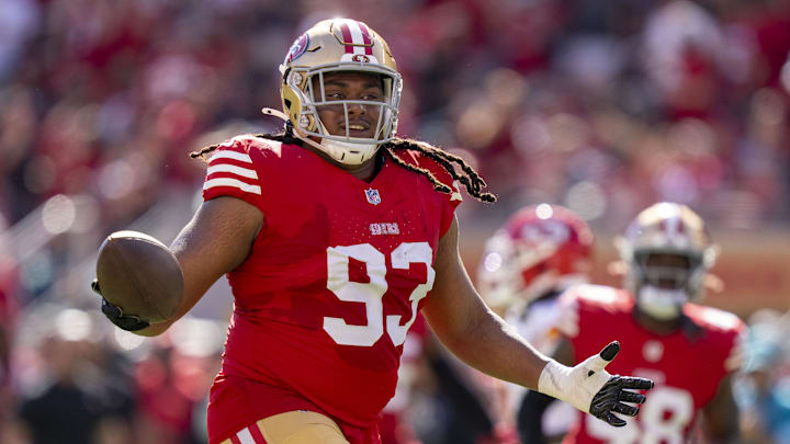San Francisco 49ers defensive tackle Kalia Davis (93)
