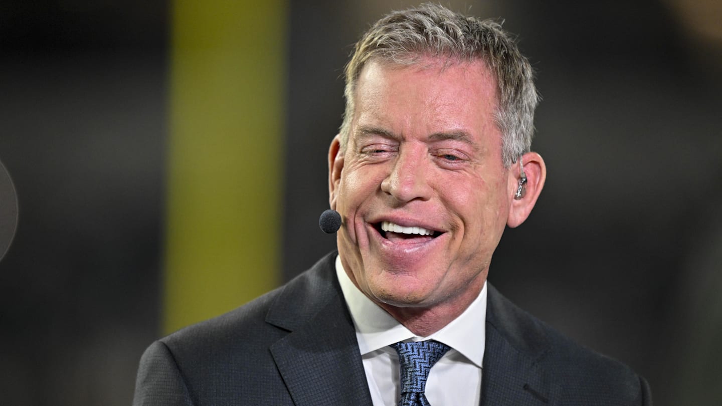 Troy Aikman Praises Dak Prescott's Handling of Situation Cowboys Legend Knows Well