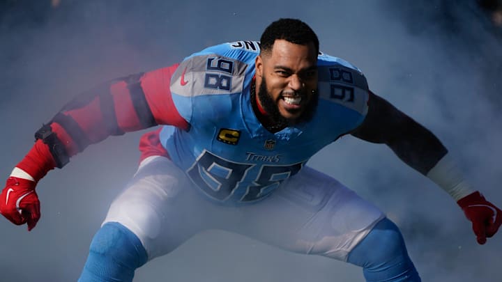 Tennessee Titans defensive tackle Jeffery Simmons (98) heads out to the field before the game against the Kansas City Chiefs at Nissan Stadium in Nashville, Tenn., Sunday, Dec. 21, 2025.
