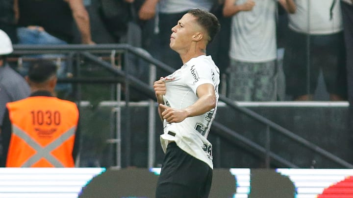 Matheus Araújo, mais uma vez, deve ocupar vaga de Renato Augusto