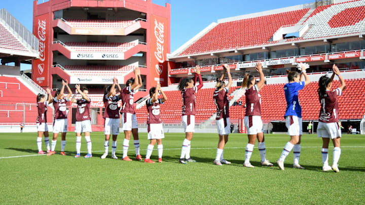 UAI Urquiza, puntero del campeonato YPF