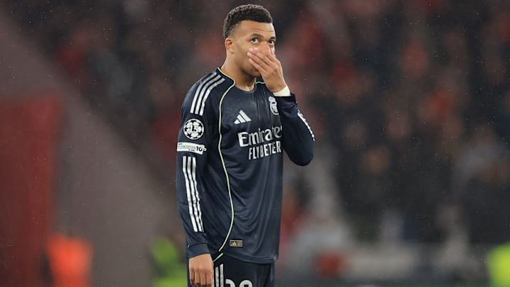 Kylian Mbappé fut double buteur avec le Real Madrid. Kylian Mbappé fut double buteur avec le Real Madrid.