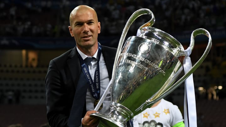 Zidane está livre no mercado da bola desde meados de 2021 Zidane está livre no mercado da bola desde meados de 2021