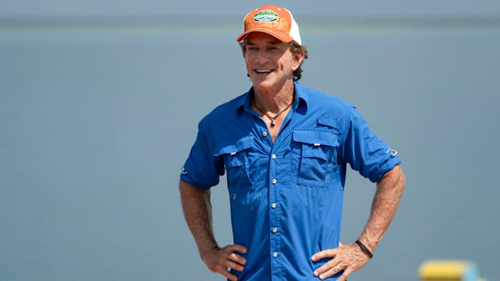 “Lovable Losers” – SURVIVOR Pictured (L-R): Jeff Probst. Photo: Robert Voets/CBS ©2025 CBS Broadcasting, Inc. All Rights Reserved.