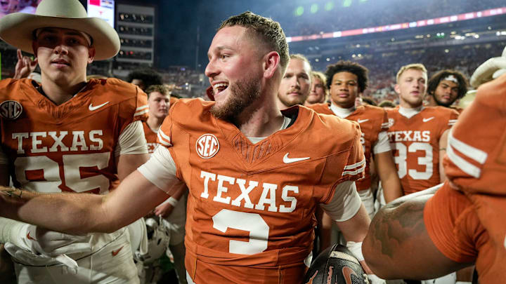 Texas Longhorns quarterback Quinn Ewers (3) celebrates a win over Kentucky Wildcats 31-14 in a NCAA college football game at Darrell K Royal Texas Memorial Stadium, Austin, Texas, Saturday, Nov 24, 2024.