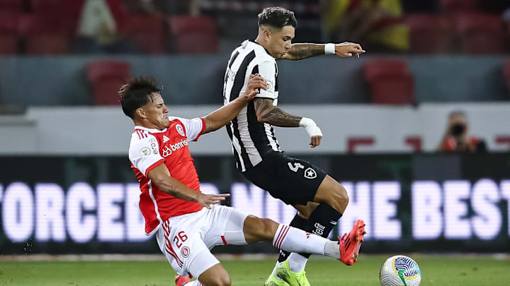 Botafogo e Internacional se reencontram neste domingo (11) Botafogo e Internacional se reencontram neste domingo (11)