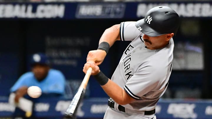 Matt Carpenter conectó su primer jonrón con los Yankees 