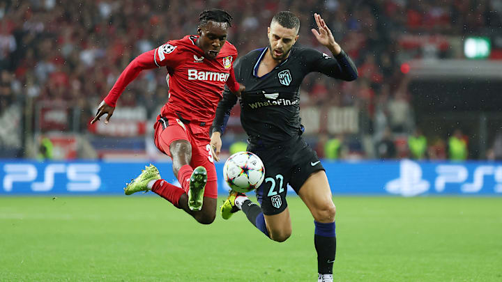 Jeremie Frimpong y Mario Hermoso