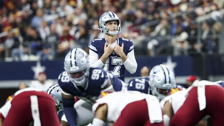 Dallas Cowboys place kicker Brandon Aubrey gets ready to kick during the first half against the Washington Commanders.