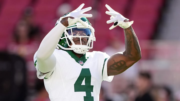 Sep 9, 2024; Santa Clara, California, USA; New York Jets cornerback D.J. Reed (4) gestures before the game against the San Francisco 49ers at Levi's Stadium. Mandatory Credit: Darren Yamashita-Imagn Images