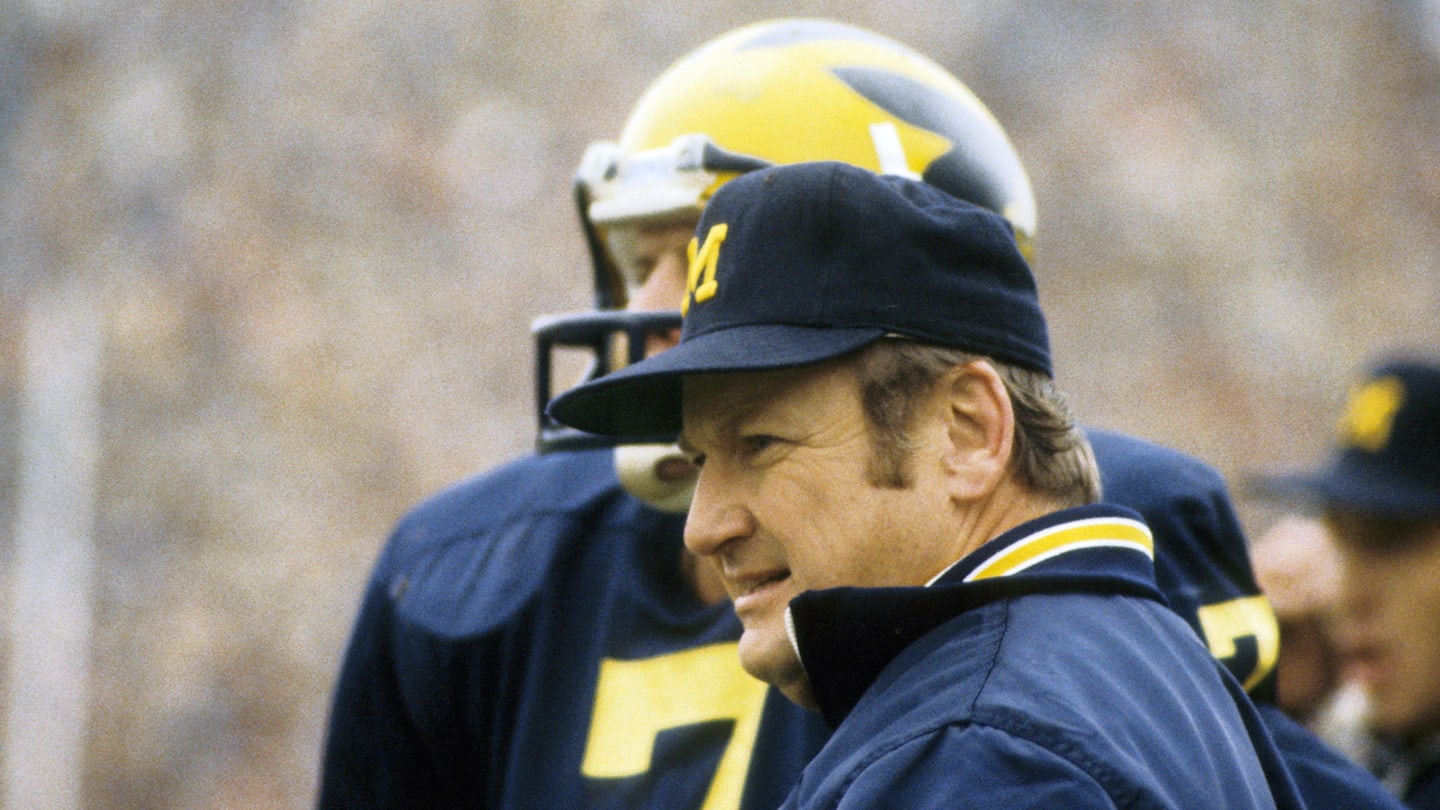 College Football Powerhouses Urged to Revive Historic Rivalry