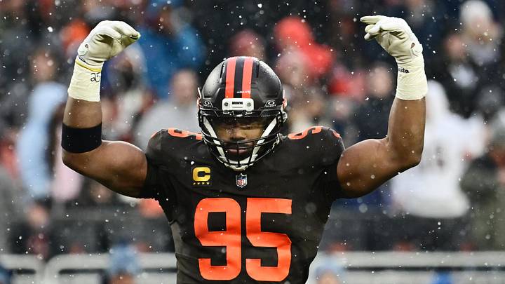 Dec 7, 2025; Cleveland, Ohio, USA; Cleveland Browns defensive end Myles Garrett (95) riles up the crowd against the Tennessee Titans during the fourth quarter at Huntington Bank Field. Mandatory Credit: Ken Blaze-Imagn Images Dec 7, 2025; Cleveland, Ohio, USA; Cleveland Browns defensive end Myles Garrett (95) riles up the crowd against the Tennessee Titans during the fourth quarter at Huntington Bank Field. Mandatory Credit: Ken Blaze-Imagn Images