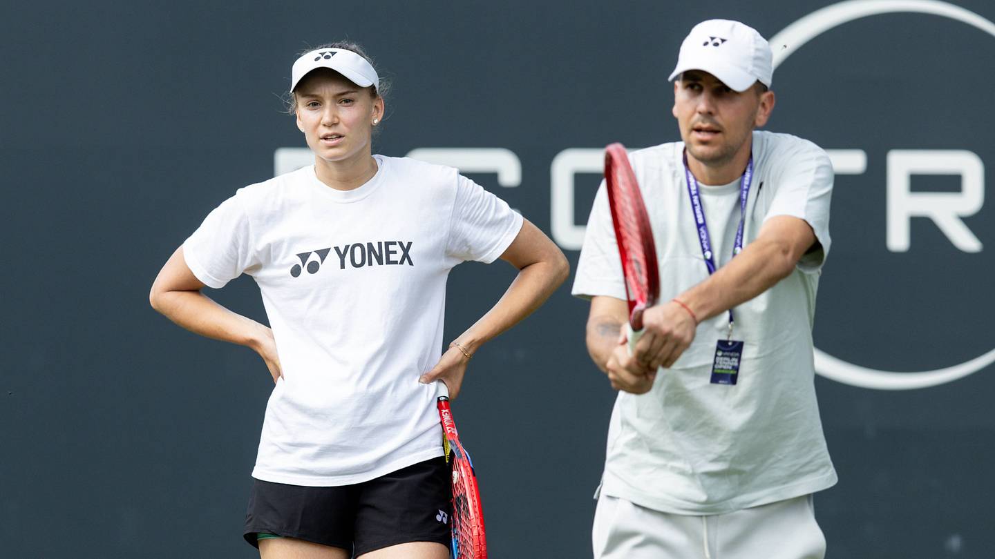 Who Is Elena Rybakina’s Coach? What to Know About Stefano Vukov