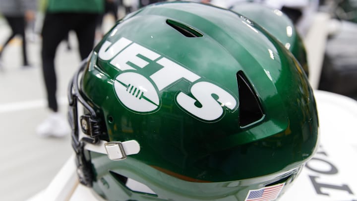 Oct 16, 2022; Green Bay, Wisconsin, USA;  General view of a New York Jets helmet during the game against the Green Bay Packers at Lambeau Field. Mandatory Credit: Jeff Hanisch-Imagn Images