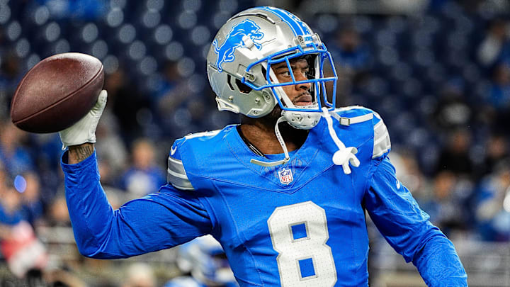 Detroit Lions wide receiver Allen Robinson (8) warm up before the Tennessee Titans game at Ford Field in Detroit on Sunday, Oct. 27, 2024.