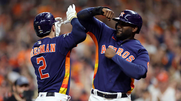 Yordan Álvarez volteó la pizarra en el Juego 6 de la Serie Mundial con jonrón de 450 pies