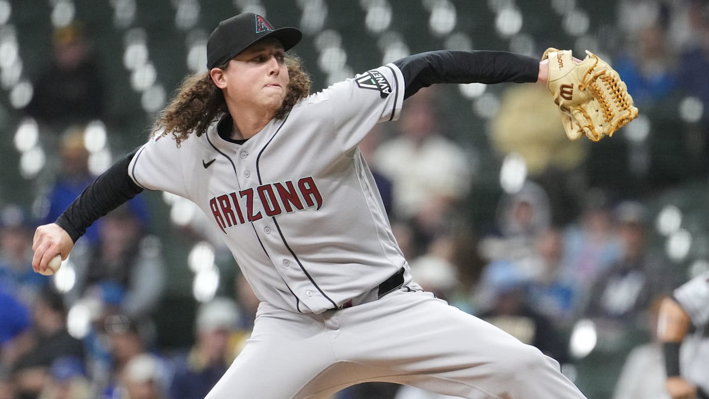 D-backs Send Struggling Reliever to AAA in Latest Roster Move