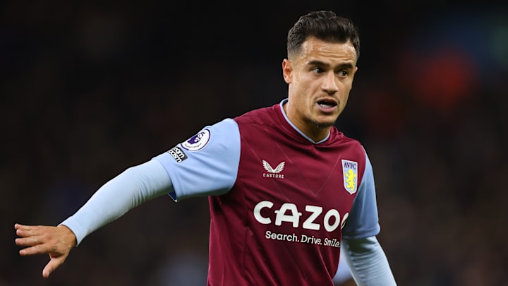 O meia atualmente é reserva do Aston Villa