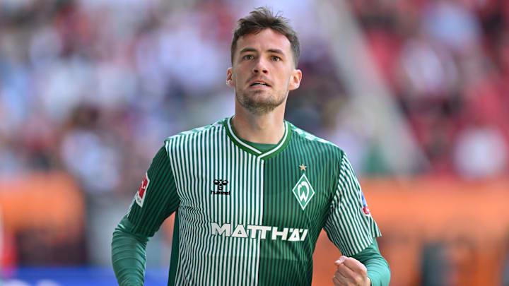 Olivier Deman im Trikot von Werder Bremen in der Saison 23/24