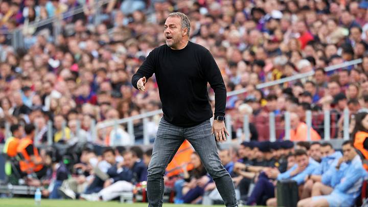 Barcelona está muito perto de anunciar a renovação de contrato do técnico Hansi Flick