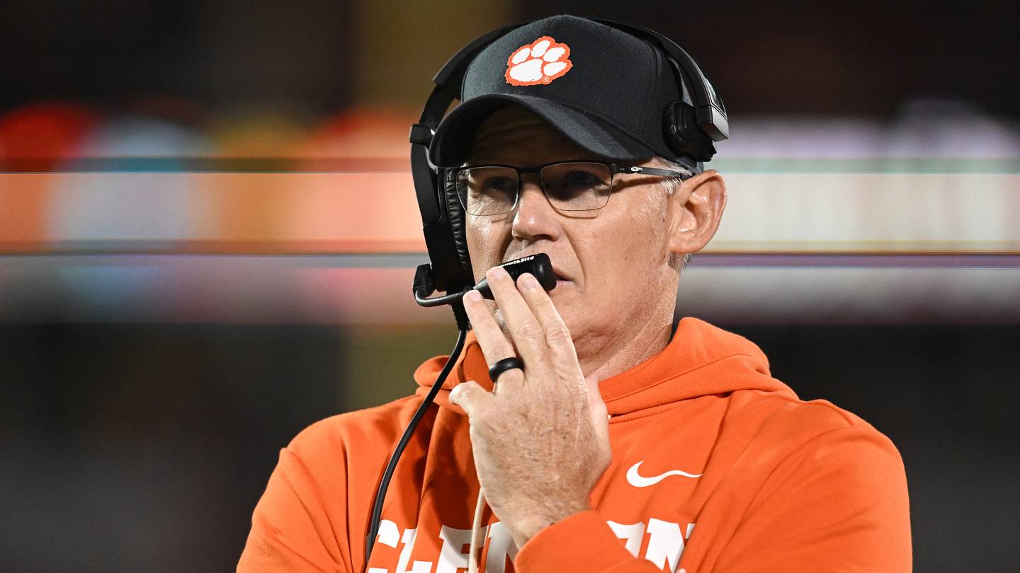 How Tom Allen's bend, but don't break defense perfectly compliments Chad Morris' can't score offense