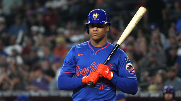 May 7, 2025; Phoenix, Arizona, USA; New York Mets outfielder Juan Soto (22) gets ready to hit against the Arizona Diamondbacks in the first inning at Chase Field. Mandatory Credit: Rick Scuteri-Imagn Images May 7, 2025; Phoenix, Arizona, USA; New York Mets outfielder Juan Soto (22) gets ready to hit against the Arizona Diamondbacks in the first inning at Chase Field. Mandatory Credit: Rick Scuteri-Imagn Images