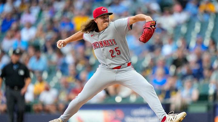 Jun 30, 2026; Milwaukee, Wisconsin, USA; Cincinnati Reds pitcher Rhett Lowder (25) throws a pitch during the first inning against the Milwaukee Brewers at American Family Field. Mandatory Credit: Jeff Hanisch-Imagn Images Jun 30, 2026; Milwaukee, Wisconsin, USA; Cincinnati Reds pitcher Rhett Lowder (25) throws a pitch during the first inning against the Milwaukee Brewers at American Family Field. Mandatory Credit: Jeff Hanisch-Imagn Images