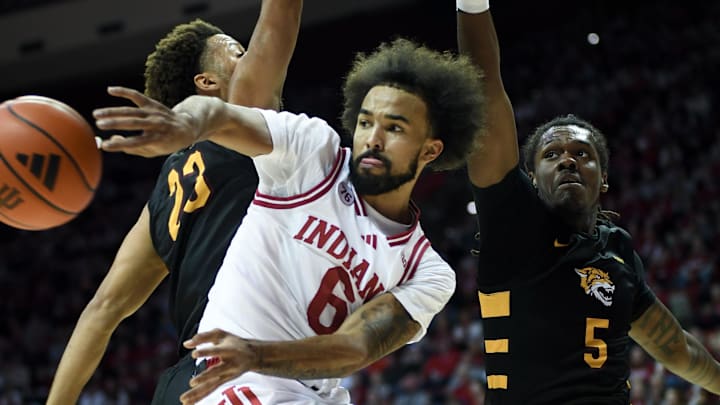 Indiana guard Tayton Conerway passes the ball Nov. 29, 2025, against Bethune-Cookman inside Simon Skjodt Assembly Hall.