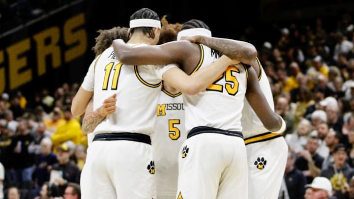 Feb 24, 2026; Columbia, Missouri, USA; Missouri Tigers players huddle during the first half of a game against the Tennessee Volunteers at Mizzou Arena Feb 24, 2026; Columbia, Missouri, USA; Missouri Tigers players huddle during the first half of a game against the Tennessee Volunteers at Mizzou Arena