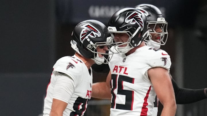 Nov 23, 2025; New Orleans, Louisiana, USA; Atlanta Falcons wide receiver David Sills V (87) reacts with tight end Teagan Quitoriano (85) after scoring a touchdown against the New Orleans Saints during the first half at Caesars Superdome. Mandatory Credit: Matthew Hinton-Imagn Images Nov 23, 2025; New Orleans, Louisiana, USA; Atlanta Falcons wide receiver David Sills V (87) reacts with tight end Teagan Quitoriano (85) after scoring a touchdown against the New Orleans Saints during the first half at Caesars Superdome. Mandatory Credit: Matthew Hinton-Imagn Images