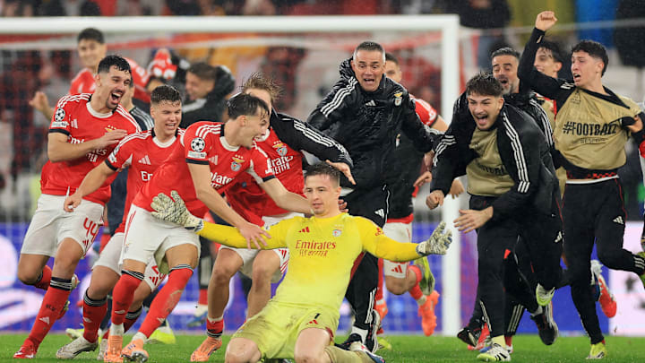 TOPSHOT-FBL-EUR-C1-BENFICA-REAL MADRID