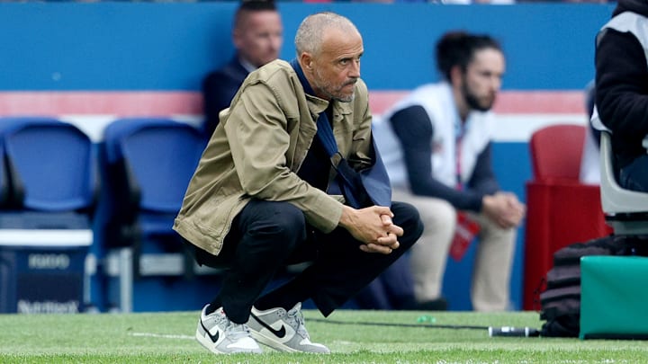 Luis Enrique se pencherait sur le dossier d'un défenseur barcelonais.