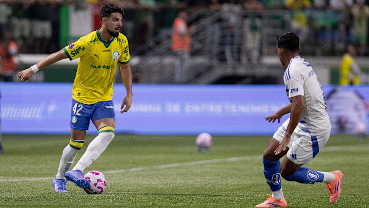 Palmeiras volta a abrir vantagem na liderança do Brasileirão