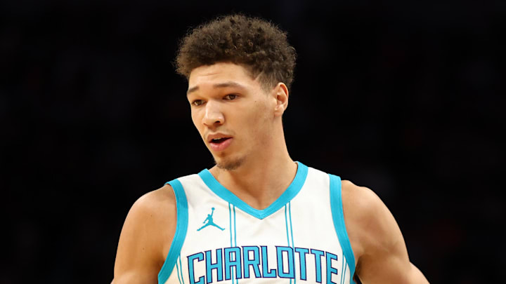 Jan 12, 2025; Phoenix, Arizona, USA; Charlotte Hornets forward Tidjane Salaun (31) against the Phoenix Suns at Footprint Center. Mandatory Credit: Mark J. Rebilas-Imagn Images Jan 12, 2025; Phoenix, Arizona, USA; Charlotte Hornets forward Tidjane Salaun (31) against the Phoenix Suns at Footprint Center. Mandatory Credit: Mark J. Rebilas-Imagn Images