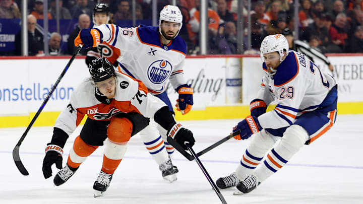 Philadelphia Flyers' third-period go-ahead goal was waived off due to an offside call following an official review.