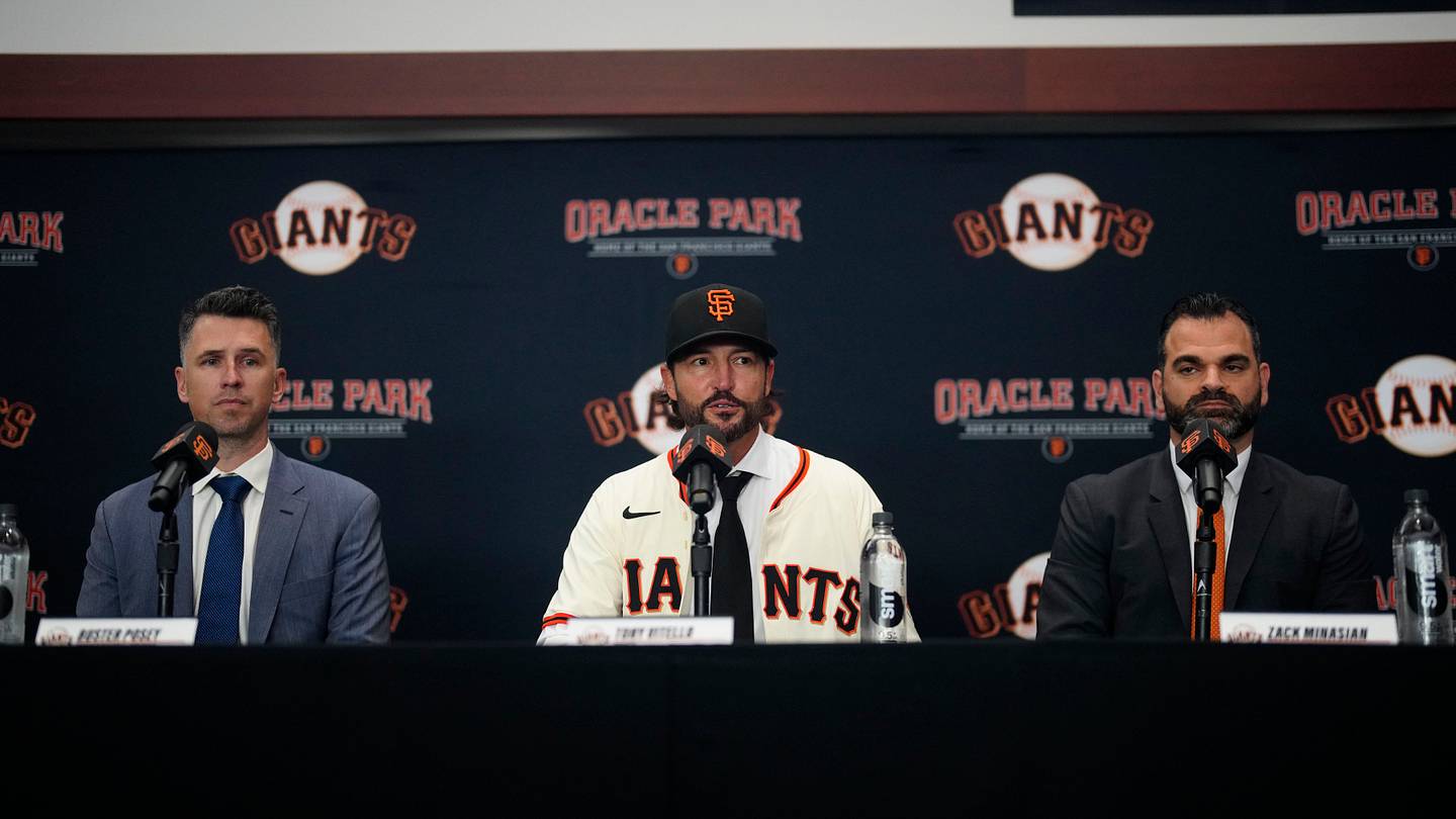 Giants' Offseason Sparks Fan Doubts Amid Gap Year