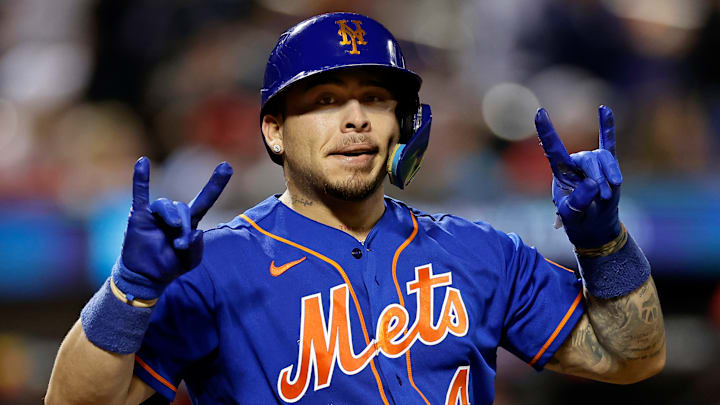 Álvarez se lesionó el pulgar corriendo las bases