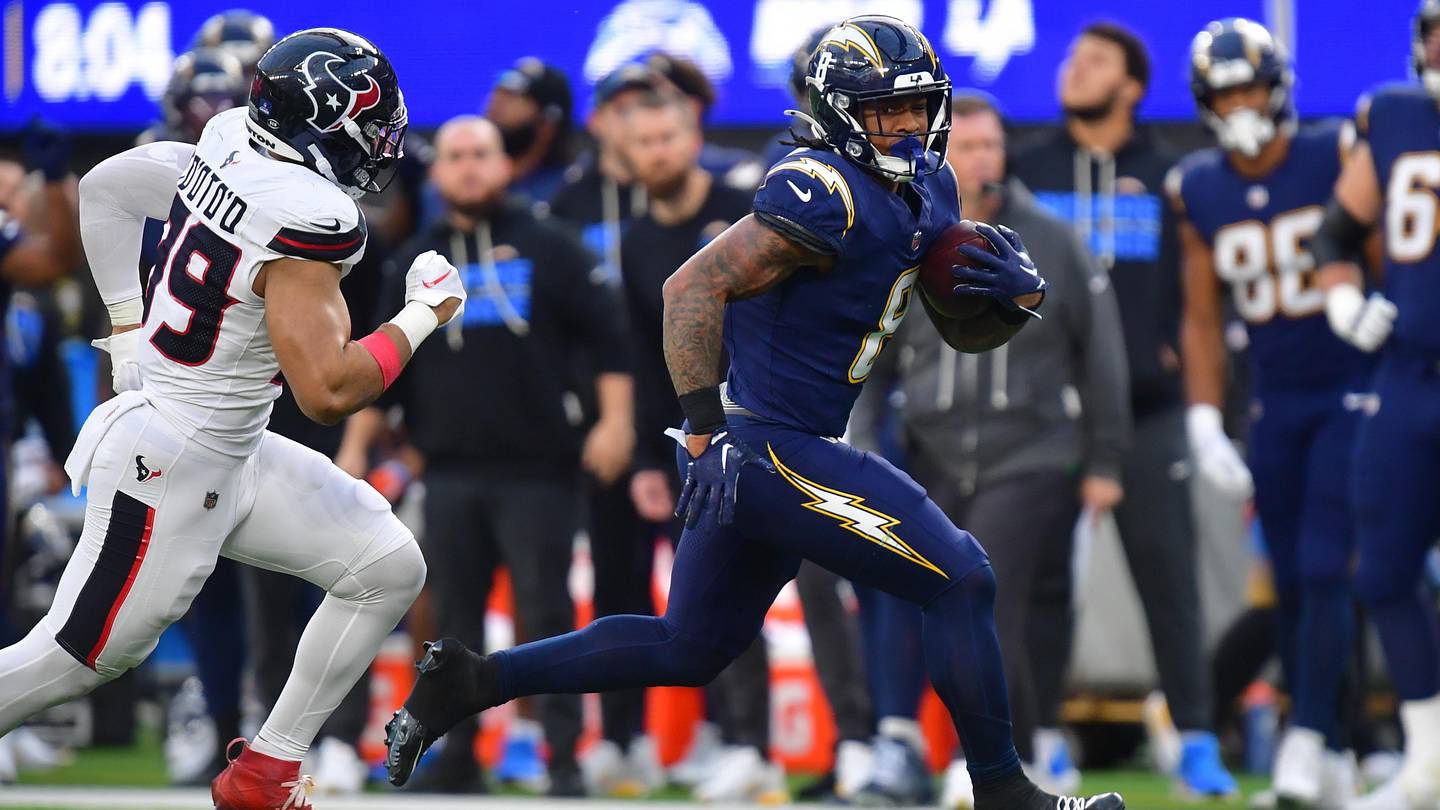 Los Angeles Chargers 90-Man Roster Spotlights: Omarion Hampton
