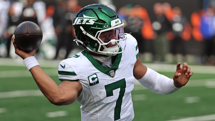 New York Jets quarterback Justin Fields New York Jets quarterback Justin Fields