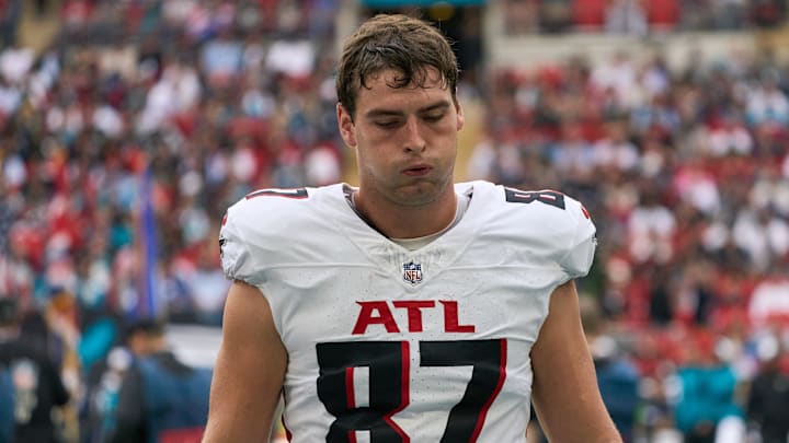 The Green Bay Packers signed tight end John FitzPatrick off the Atlanta Falcons' practice squad Thursday.