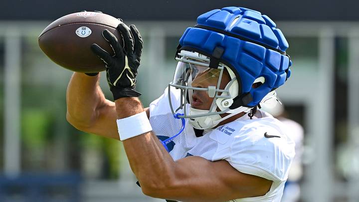 Indianapolis Colts wide receiver E.J. Horton Jr. (10) catches the ball. Indianapolis Colts wide receiver E.J. Horton Jr. (10) catches the ball.