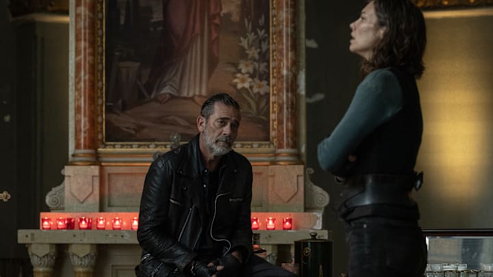 Lauren Cohan as Maggie Rhee, Jeffrey Dean Morgan as Negan - The Walking Dead: Dead City _ Season 2, Episode 6 - Photo Credit: Robert Clark/AMC