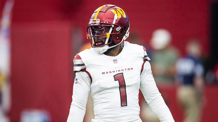 Sep 29, 2024; Glendale, Arizona, USA; Washington Commanders cornerback Noah Igbinoghene (1) against the Arizona Cardinals at State Farm Stadium. Mandatory Credit: Mark J. Rebilas-Imagn Images Sep 29, 2024; Glendale, Arizona, USA; Washington Commanders cornerback Noah Igbinoghene (1) against the Arizona Cardinals at State Farm Stadium. Mandatory Credit: Mark J. Rebilas-Imagn Images