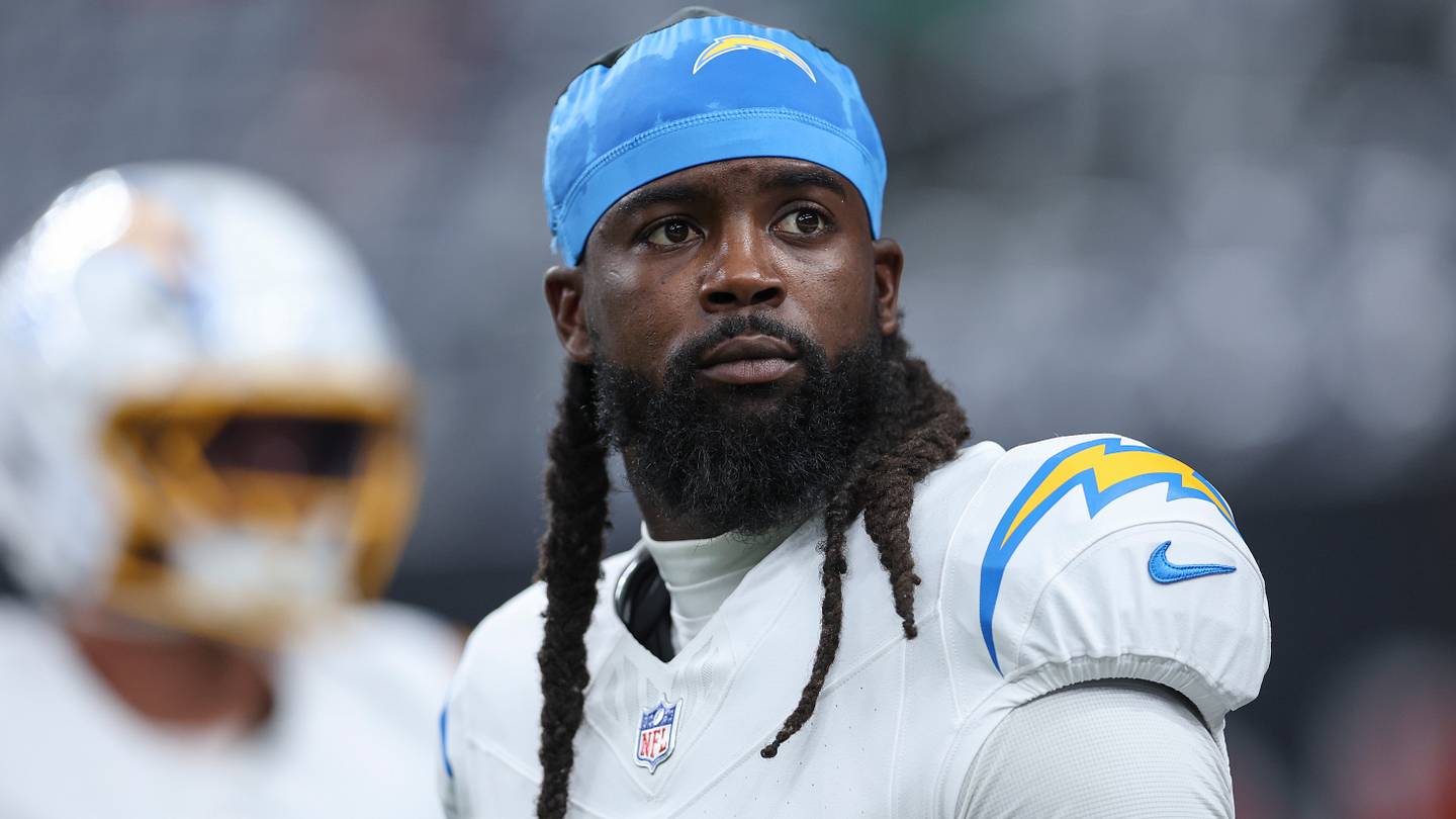 Chargers Could Use Unexpected Veteran Trade Option Before Deadline