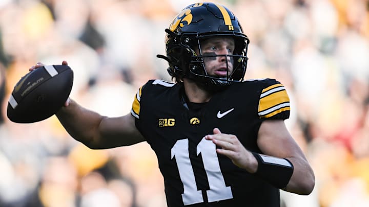 Iowa Hawkeyes quarterback Mark Gronowski (11)
