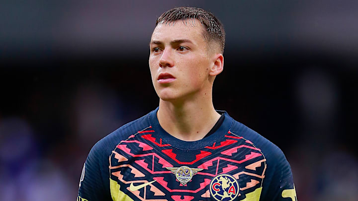 De acuerdo a Récord, el uruguayo Federico Viñas sería el elegido para liberar una plaza de extranjero en América y podrían rescindir su contrato. De acuerdo a Récord, el uruguayo Federico Viñas sería el elegido para liberar una plaza de extranjero en América y podrían rescindir su contrato.