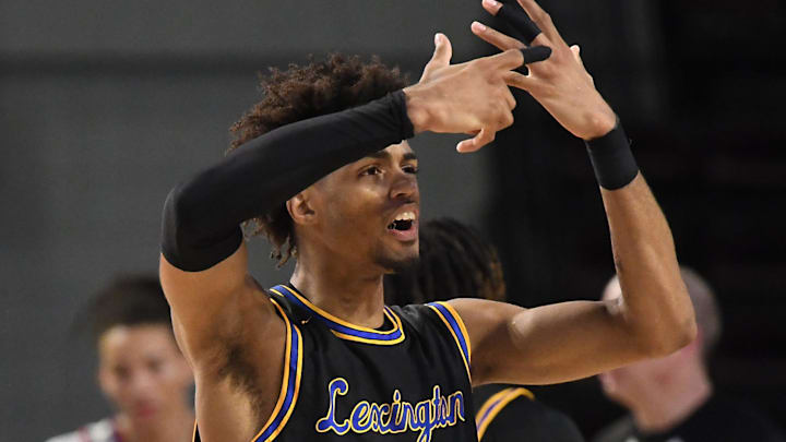 South Carolina basketball freshman Cam Scott winning a state championship