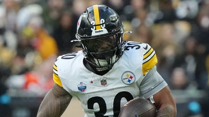 Oct 25, 2026; Paris, FRA; Pittsburgh Steelers running back Jaylen Warren (30) carries the ball for 15 yards during the second quarter against the New Orleans Saints at Stade de France. Mandatory Credit: Kirby Lee-Imagn Images Oct 25, 2026; Paris, FRA; Pittsburgh Steelers running back Jaylen Warren (30) carries the ball for 15 yards during the second quarter against the New Orleans Saints at Stade de France. Mandatory Credit: Kirby Lee-Imagn Images