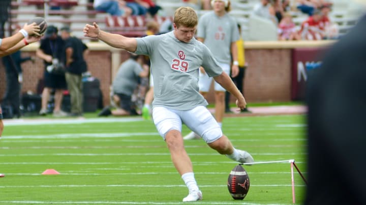 Oklahoma kicker Tate Sandell