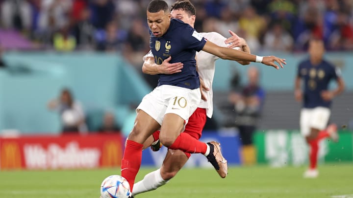 Un premier fait de jeu fait jaser dans ce France - Danemark. Un premier fait de jeu fait jaser dans ce France - Danemark.